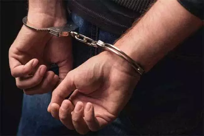 चिट और ऊंची ब्याज दरों के नाम पर 1.50 करोड़ की धोखाधड़ी के आरोप में चार गिरफ्तार चिट और ऊंची ब्याज दरों के नाम पर 1.50 करोड़ की धोखाधड़ी के आरोप में चार गिरफ्तार