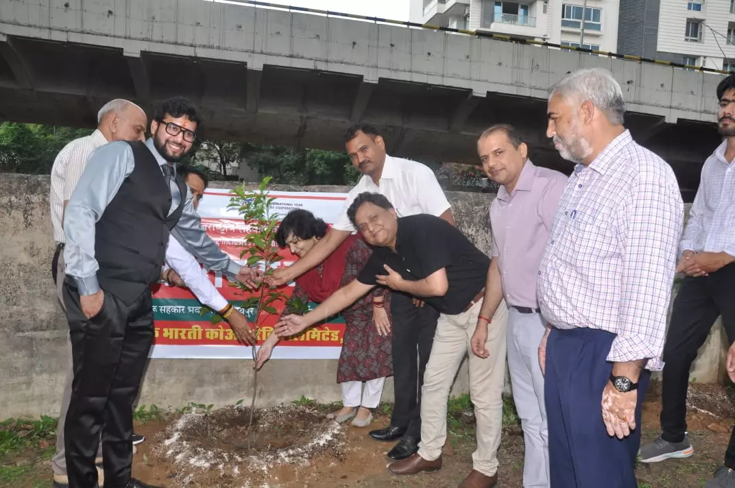 Jaipur: पौधारोपण अभियान की शुरुआत, सहकारिता विभाग ने पर्यावरण संरक्षण का लिया संकल्प Jaipur: पौधारोपण अभियान की शुरुआत, सहकारिता विभाग ने पर्यावरण संरक्षण का लिया संकल्प