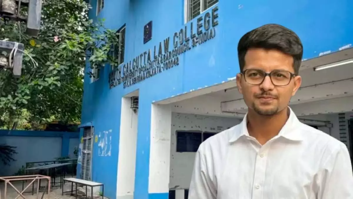 कस्बा मामले में मनोजीत के खिलाफ कार्रवाई जारी, नौकरी से भी हटाया गया कस्बा मामले में मनोजीत के खिलाफ कार्रवाई जारी, नौकरी से भी हटाया गया