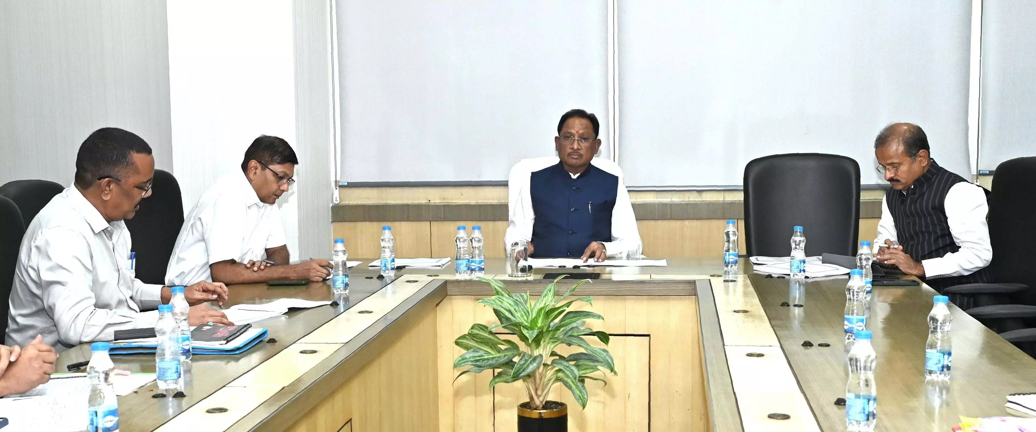 कला को सम्मान और कारीगरों की समृद्धि हमारी प्राथमिकता: CM साय कला को सम्मान और कारीगरों की समृद्धि हमारी प्राथमिकता: CM साय
