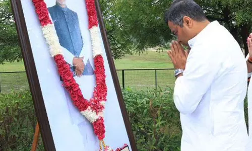 भाजपा नेताओं ने पूर्व सीएम साहिब सिंह वर्मा की पुण्यतिथि पर श्रद्धांजलि अर्पित की