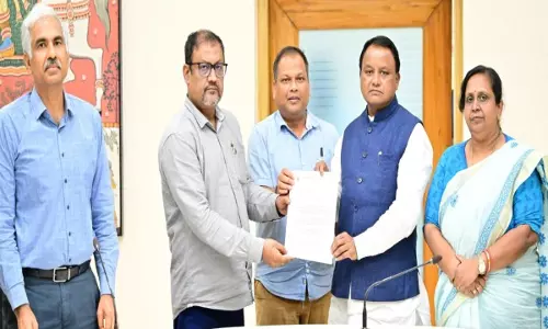 OAS एसोसिएशन ने सीएम माझी से मुलाकात के बाद बीएमसी अधिकारी पर हमले को लेकर सामूहिक अवकाश स्थगित किया