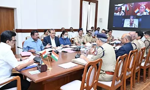 पुलिस स्टेशन में मौत: सख्त कार्रवाई की चेतावनी: CM पुलिस स्टेशन में मौत: सख्त कार्रवाई की चेतावनी: CM