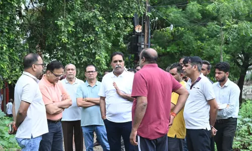 करबला तालाब सौंदर्यीकरण कार्य का MLA राजेश मूणत ने किया निरीक्षण
