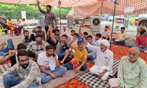 Haryana : एचएयू छात्रों का आंदोलन जारी, कैंपस बंद करने की धमकी