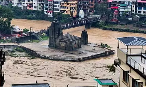 Himachal के मंडी में मानसून का कहर, एक की मौत