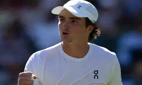 Wimbledon 2025: फोंसेका ने फर्नले को हराया, चोटिल त्सित्सिपास ने संन्यास लिया