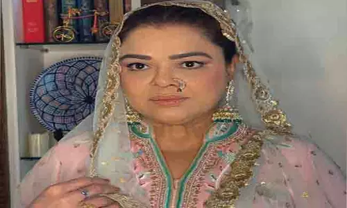 गुलफाम खान हुसैन ने पाकीजा स्टाइल में महान Meena Kumari को श्रद्धांजलि दी गुलफाम खान हुसैन ने पाकीजा स्टाइल में महान Meena Kumari को श्रद्धांजलि दी