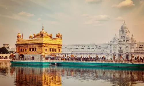 Punjab :  स्वर्ण मंदिर के मुख्य ग्रंथी ने एसजीपीसी के खिलाफ याचिका वापस ली