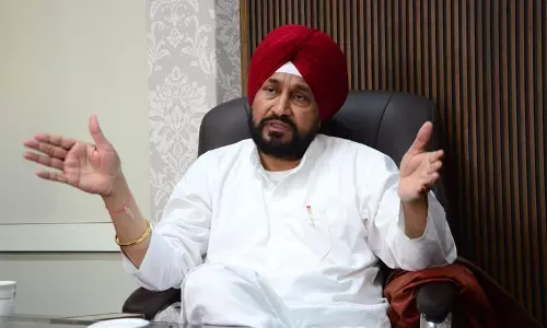 Punjab : चरणजीत चन्नी बिक्रम मजीठिया के खिलाफ भ्रष्टाचार मामले में गवाह के तौर पर पेश होने को तैयार Punjab : चरणजीत चन्नी बिक्रम मजीठिया के खिलाफ भ्रष्टाचार मामले में गवाह के तौर पर पेश होने को तैयार