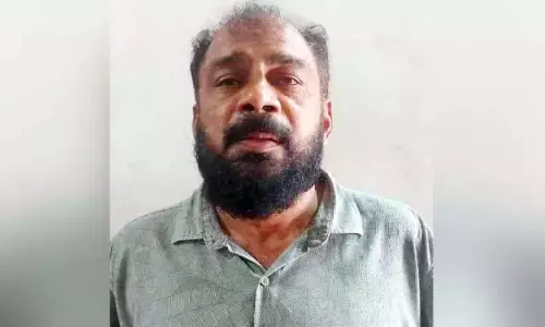 Kerala : स्कूल प्रबंधक बनकर पैसे ऐंठने वाला आरोपी गिरफ्तार Kerala : स्कूल प्रबंधक बनकर पैसे ऐंठने वाला आरोपी गिरफ्तार