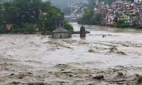 Kullu: भारी बारिश से नदियां-नाले उफान पर, 37 सड़कें अवरुद्ध