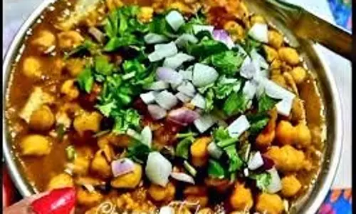 Chaat Recipe: टिक्की और समोसे से नहीं, शकरकंद से बनाएं चाट Chaat Recipe: टिक्की और समोसे से नहीं, शकरकंद से बनाएं चाट