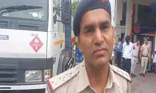 दिल्ली में पुराने वाहन जब्त, स्क्रैपेज नियमों के तहत कार्रवाई दिल्ली में पुराने वाहन जब्त, स्क्रैपेज नियमों के तहत कार्रवाई
