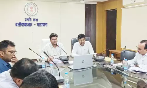 नियमित कोर्ट लेकर प्रकरणों के निराकरण में लाएं तेजी : कलेक्टर