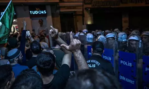 Turkey में पैगंबर मुहम्मद के व्यंग्यपूर्ण कार्टून को लेकर विवाद