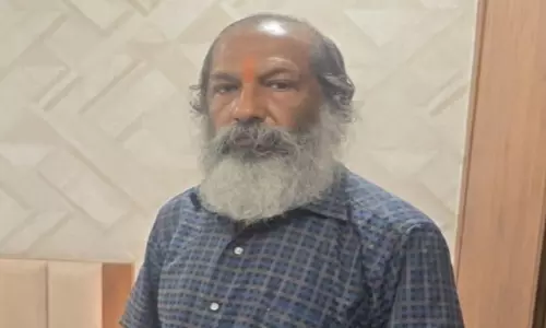 5 जुलाई तक फिर पुलिस रिमांड में भेजे गए बघेल के करीबी तांत्रिक केके श्रीवास्तव 5 जुलाई तक फिर पुलिस रिमांड में भेजे गए बघेल के करीबी तांत्रिक केके श्रीवास्तव