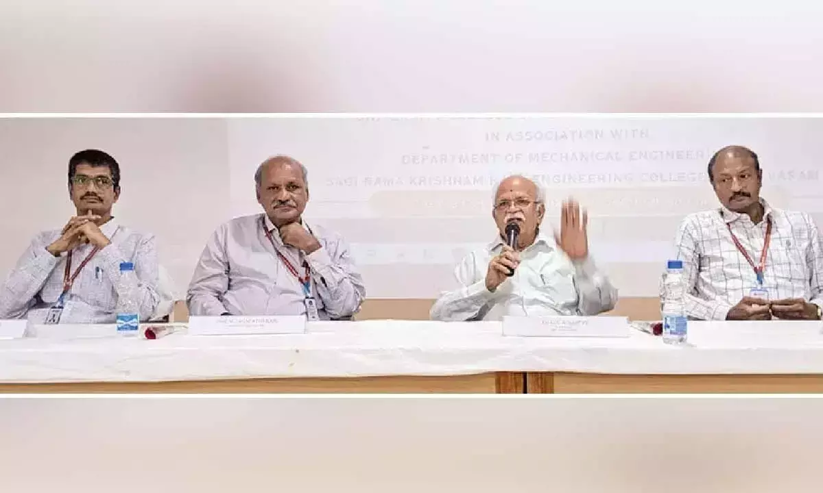 Andhra: इंजीनियरिंग संकाय से ज्ञान बढ़ाने का आग्रह Andhra: इंजीनियरिंग संकाय से ज्ञान बढ़ाने का आग्रह