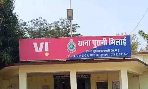 गर्लफ्रेंड का गुस्सा निर्दोष लड़के पर उतारा, चाकूबाजी की वारदात गर्लफ्रेंड का गुस्सा निर्दोष लड़के पर उतारा, चाकूबाजी की वारदात
