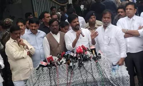 मृतकों के परिवारों को एक करोड़ रुपये का मुआवजा: CM Revanth मृतकों के परिवारों को एक करोड़ रुपये का मुआवजा: CM Revanth