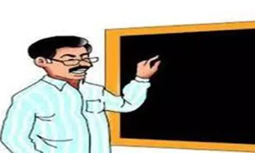 शिक्षक मरकाम की कलम से बदलेगी थुलथुली की तकदीर शिक्षक मरकाम की कलम से बदलेगी थुलथुली की तकदीर