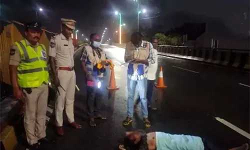 बालानगर फ्लाईओवर पर DCM ने पुलिस को टक्कर मारी, SI गंभीर रूप से घायल