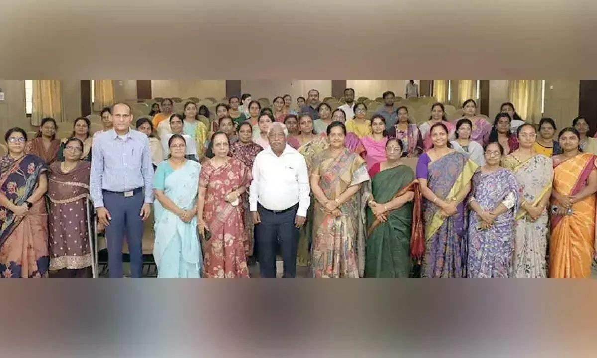 SPMVV में तीन दिवसीय जीवन कौशल प्रशिक्षण कार्यक्रम शुरू