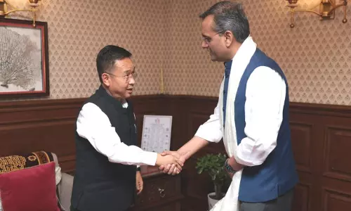 CM ने सेवोके-गंगटोक राजमार्ग को मजबूत करने पर एनएचआईडीसीएल के साथ चर्चा की CM ने सेवोके-गंगटोक राजमार्ग को मजबूत करने पर एनएचआईडीसीएल के साथ चर्चा की