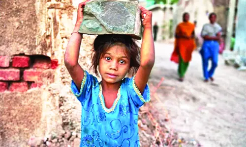 Jhajjar: बाल मजदूरी पर सख्ती, पांच मालिकों के खिलाफ कार्रवाई