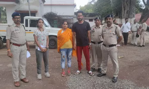 जानलेवा हमलाकर लूट करने वाले फरार आरोपी मुस्कान रात्रे और प्रिंस यदु फिर गिरफ्तार जानलेवा हमलाकर लूट करने वाले फरार आरोपी मुस्कान रात्रे और प्रिंस यदु फिर गिरफ्तार