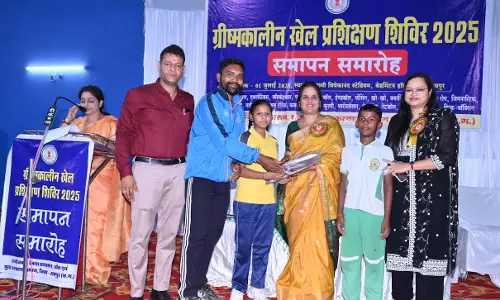 महापौर मीनल चौबे ने खिलाड़ियों को खेल अभ्यास में अनुशासन बनाए रखने के लिए दी बधाई महापौर मीनल चौबे ने खिलाड़ियों को खेल अभ्यास में अनुशासन बनाए रखने के लिए दी बधाई