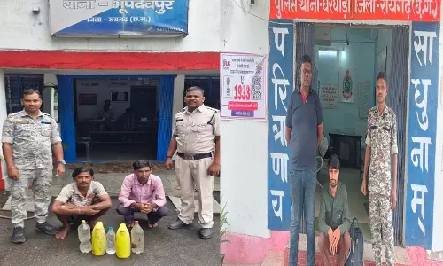 अवैध शराब पर ताबड़तोड़ कार्रवाई, तीन आरोपी गिरफ्तार अवैध शराब पर ताबड़तोड़ कार्रवाई, तीन आरोपी गिरफ्तार