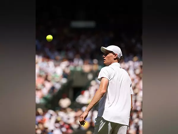Wimbledon: सिनर ने जीत के साथ शुरुआत की, ज़ेवरेव को चौंकाने वाले मुकाबले में बाहर किया Wimbledon: सिनर ने जीत के साथ शुरुआत की, ज़ेवरेव को चौंकाने वाले मुकाबले में बाहर किया