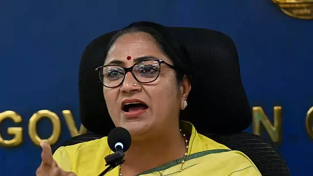 Delhi सरकार ने महिलाओं को रात्रि पाली में काम की अनुमति देने को कहा Delhi सरकार ने महिलाओं को रात्रि पाली में काम की अनुमति देने को कहा
