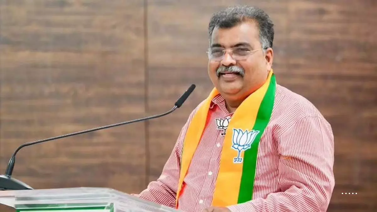 डबल इंजन सरकार लोगों के सर्वोत्तम हितों में काम कर रही है: भाजपा के नए प्रमुख रवींद्र चव्हाण डबल इंजन सरकार लोगों के सर्वोत्तम हितों में काम कर रही है: भाजपा के नए प्रमुख रवींद्र चव्हाण