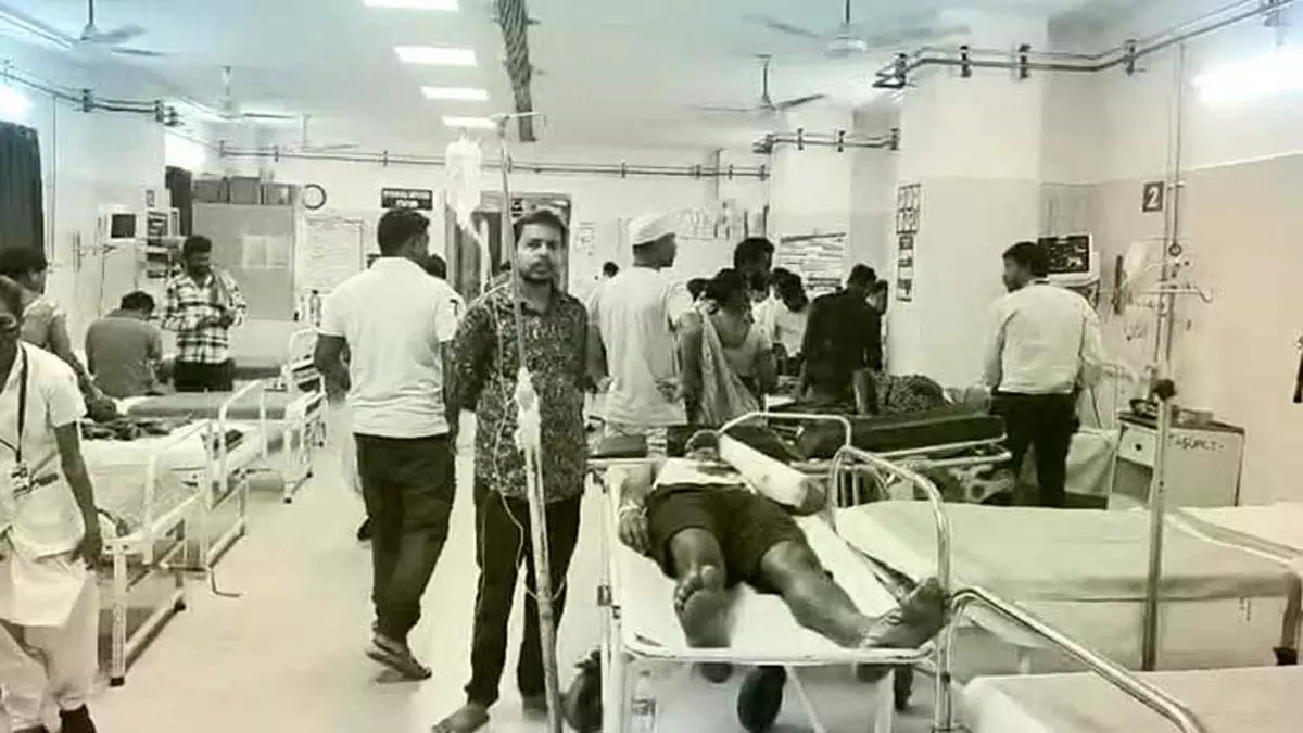 बारीपदा में प्रवासी मजदूर को चाकू मारा गया, कटक के एससीबी में भर्ती कराया गया बारीपदा में प्रवासी मजदूर को चाकू मारा गया, कटक के एससीबी में भर्ती कराया गया