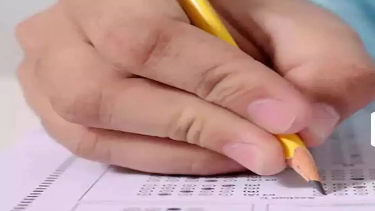 क्या आप NEET की सीट से चूक गए हैं? तो जानिए कैसे आप फिर भी बन सकते हैं डॉक्टर क्या आप NEET की सीट से चूक गए हैं? तो जानिए कैसे आप फिर भी बन सकते हैं डॉक्टर