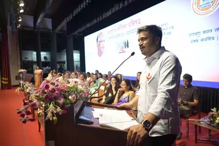 ‘हम भाषा के खिलाफ नहीं’, त्रिभाषी नीति पर बोले रोहित पवार ‘हम भाषा के खिलाफ नहीं’, त्रिभाषी नीति पर बोले रोहित पवार
