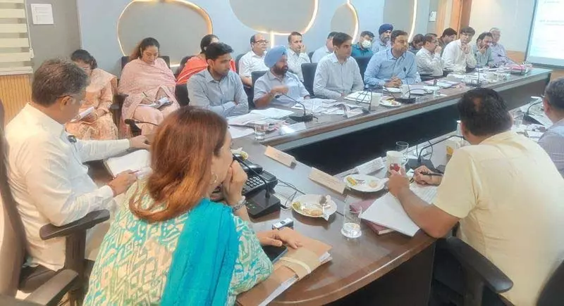 विस्थापितों के लिए पुनर्वास नीति तैयार करें: Tiwari विस्थापितों के लिए पुनर्वास नीति तैयार करें: Tiwari