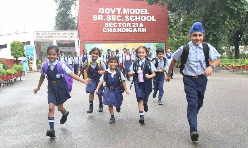 Chandigarh के लोगों ने 42 सरकारी स्कूलों को गोद लिया Chandigarh के लोगों ने 42 सरकारी स्कूलों को गोद लिया