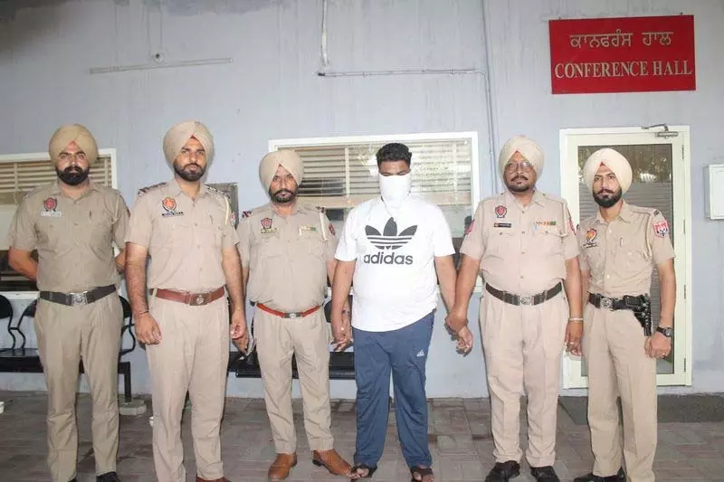 Ludhiana: 304 ग्राम हेरोइन के साथ एक व्यक्ति गिरफ्तार Ludhiana: 304 ग्राम हेरोइन के साथ एक व्यक्ति गिरफ्तार