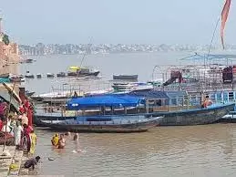 Varanasi : घाटों पर गंगा का रौद्र रूप, जल पुलिस ने यात्रियों को अलर्ट कहा Varanasi : घाटों पर गंगा का रौद्र रूप, जल पुलिस ने यात्रियों को अलर्ट कहा