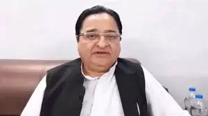 Moradabad: पैंट उतरवाने वालों और आतंकियों में फर्क बताएं: एसटी हसन Moradabad: पैंट उतरवाने वालों और आतंकियों में फर्क बताएं: एसटी हसन