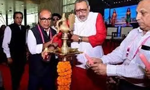 कपड़ा मंत्री ने भारत अंतर्राष्ट्रीय परिधान मेले का उद्घाटन किया
