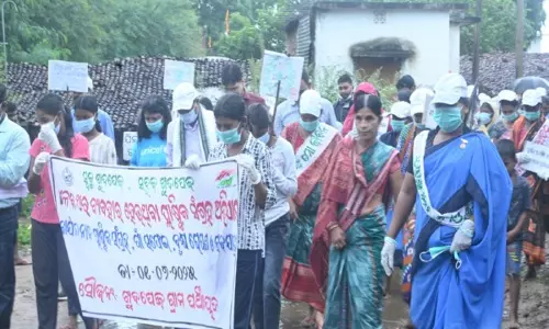 Odisha: नुआपाड़ा ने मेगा स्वच्छता अभियान चलाया, सिंगल-यूज प्लास्टिक मुक्त जिले का मार्ग प्रशस्त किया