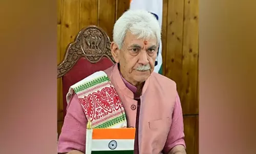 Amarnath Yatra: उपराज्यपाल ने कहा- श्रद्धालुओं ने आतंकी हमलों को नजरअंदाज किया और बड़ी संख्या में पहुंचे Amarnath Yatra: उपराज्यपाल ने कहा- श्रद्धालुओं ने आतंकी हमलों को नजरअंदाज किया और बड़ी संख्या में पहुंचे