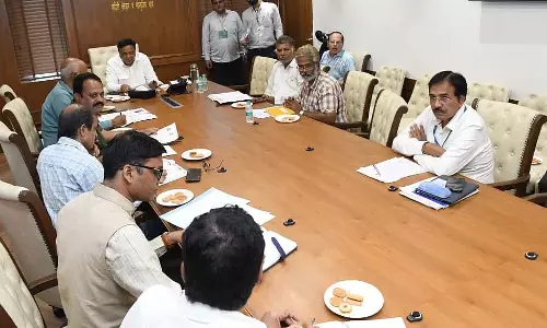 आशीष शेलार ने वरिष्ठ लोक कलाकारों के लिए समय पर मानदेय वितरण और SOP सुदृढ़ीकरण का आदेश दिया