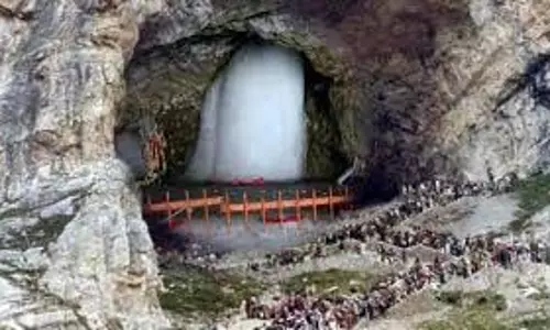 Jammu-Kashmir: हर-हर महादेव की गूंज के बीच अमरनाथ यात्रा शुरू