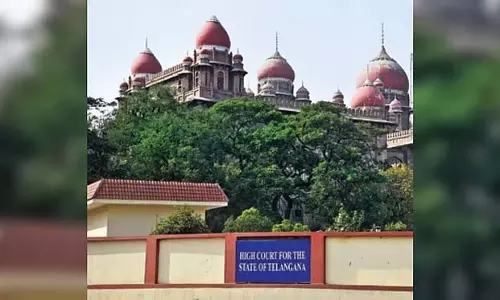 Telangana HC ने अवमानना ​​मामले में रंगारेड्डी जिला कलेक्टर को नोटिस जारी किया