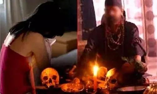 Bihar: तांत्रिक ने गर्भवती महिला को बनाया अपनी हवस का शिकार Bihar: तांत्रिक ने गर्भवती महिला को बनाया अपनी हवस का शिकार